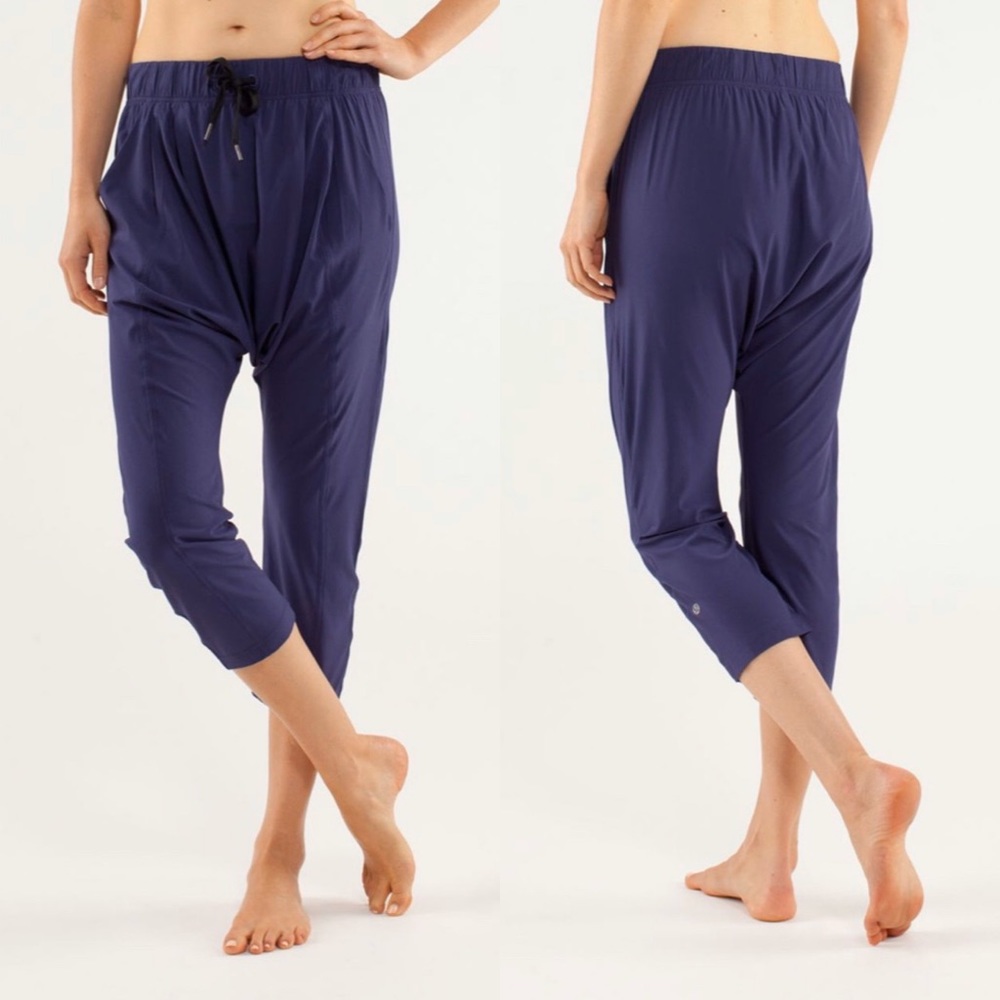lululemon athletica Navy Ankle Cropped Pants